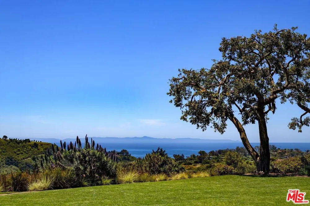 7200 Casitas Pass Road Carpinteria, CA 93013