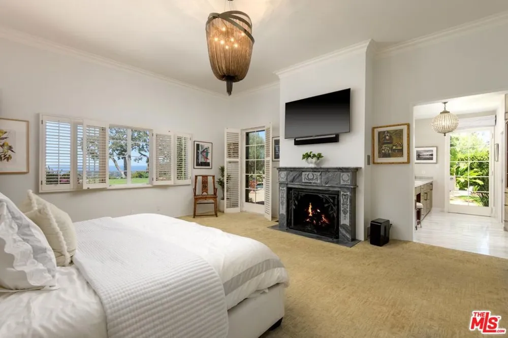 7200 Casitas Pass Road Carpinteria, CA 93013