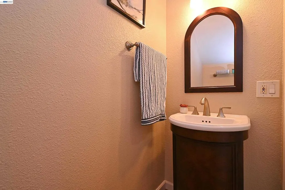 4408 Comanche Way Pleasanton, CA 94588