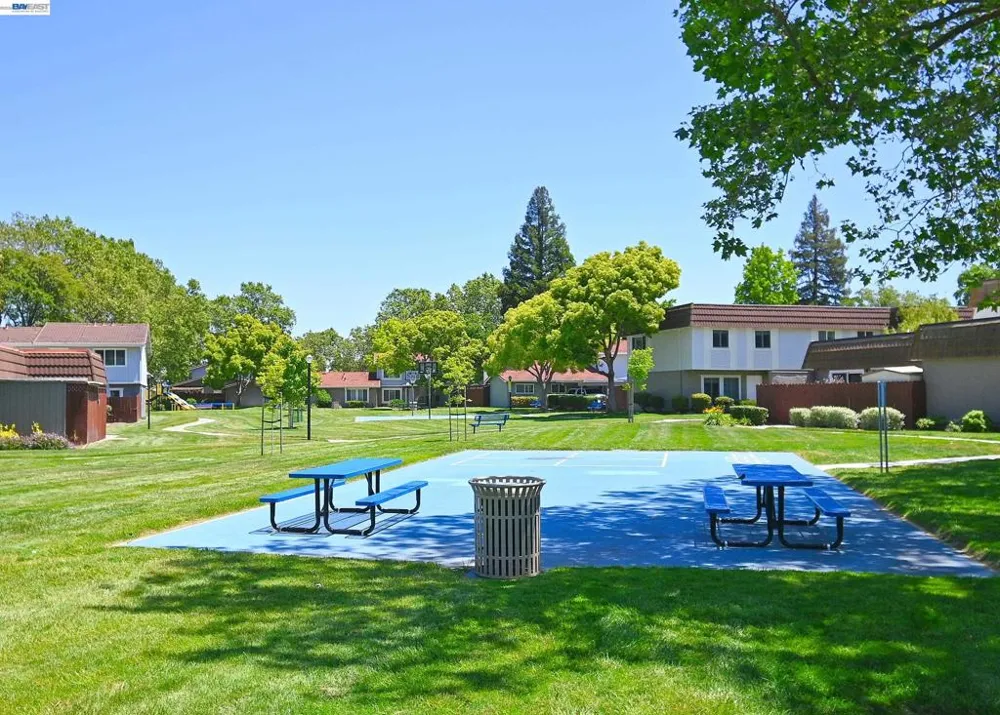 4408 Comanche Way Pleasanton, CA 94588