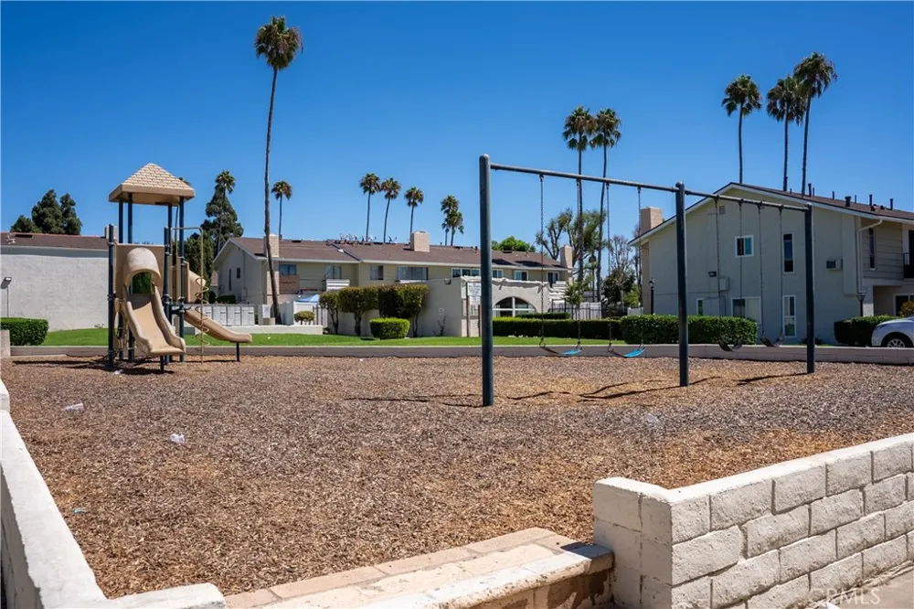 1192 Mitchell #3 Tustin, CA 92780