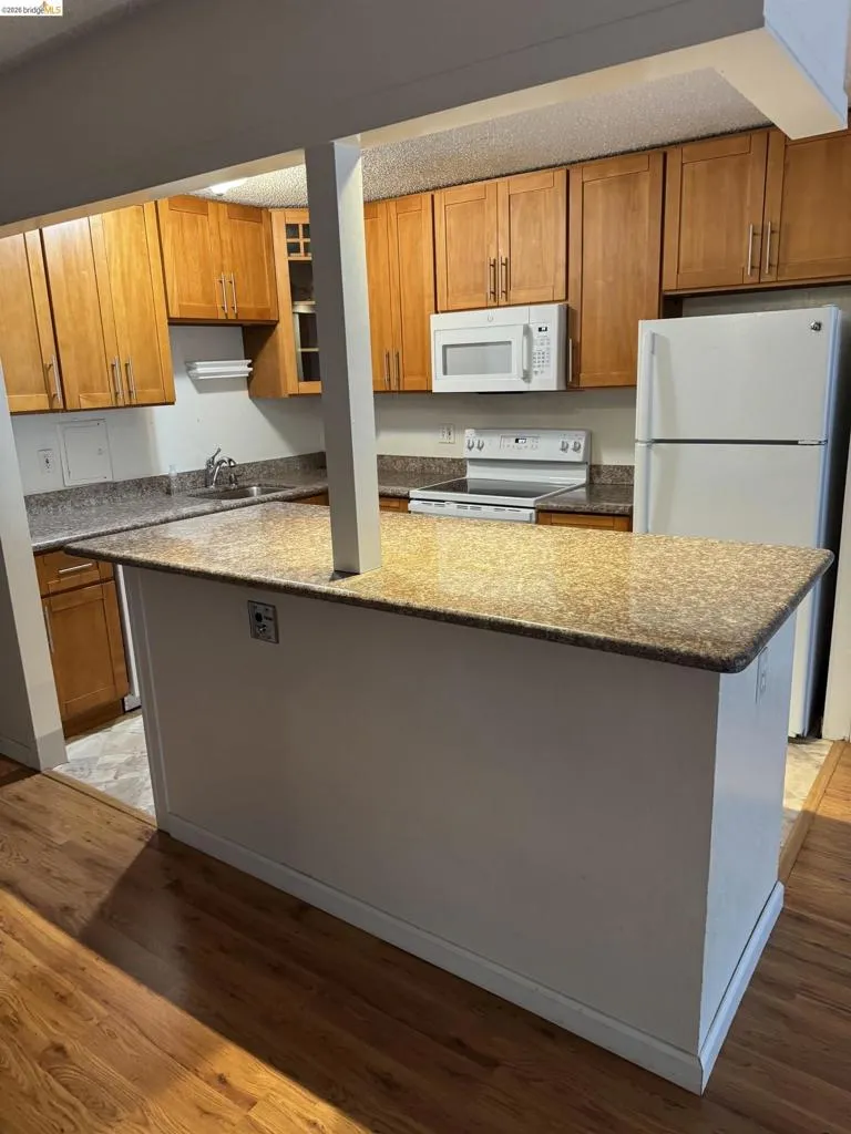 555 Pierce St #536 Albany, CA 94706