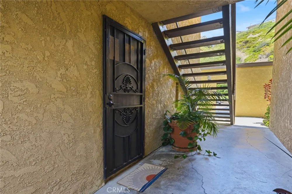 214 Via Robina #4 San Clemente, CA 92672