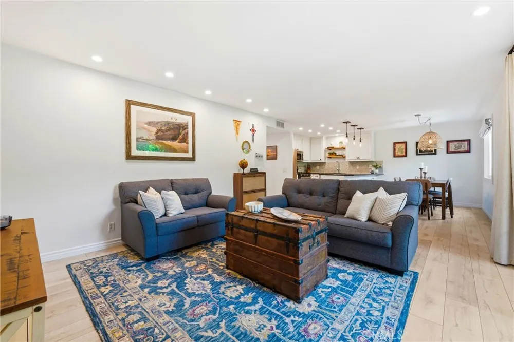 214 Via Robina #4 San Clemente, CA 92672