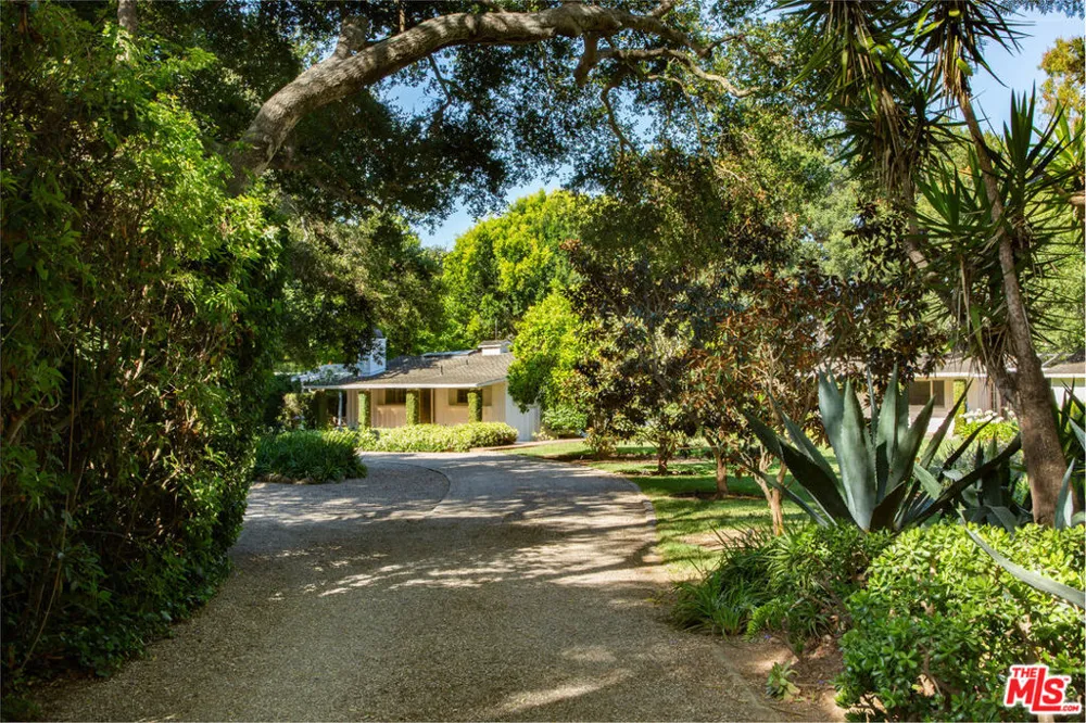 279 Santa Rosa Lane Montecito, CA 93108