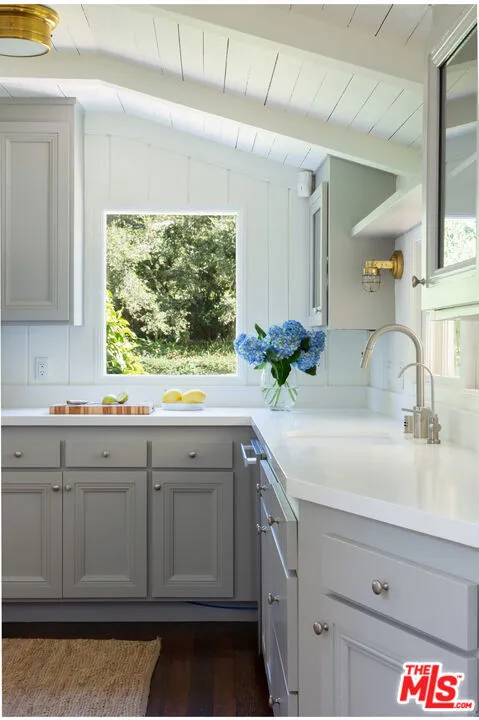 279 Santa Rosa Lane Montecito, CA 93108