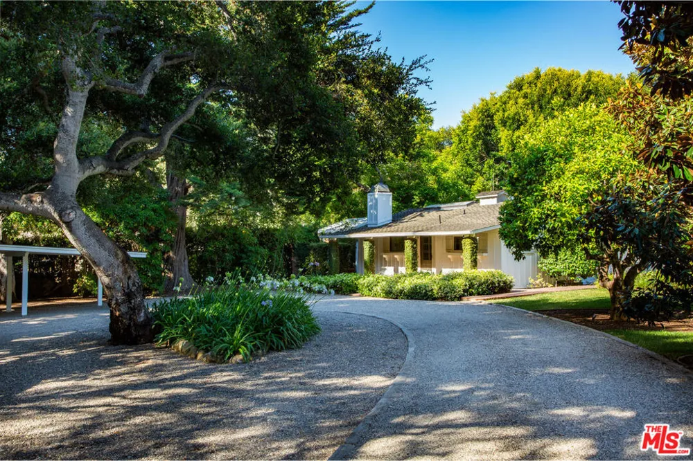 279 Santa Rosa Lane Montecito, CA 93108