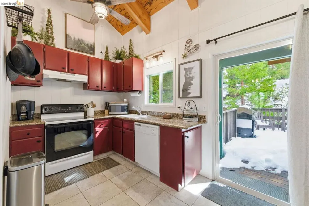 33840 Upper Leland RD ## 25A Strawberry, CA 95364