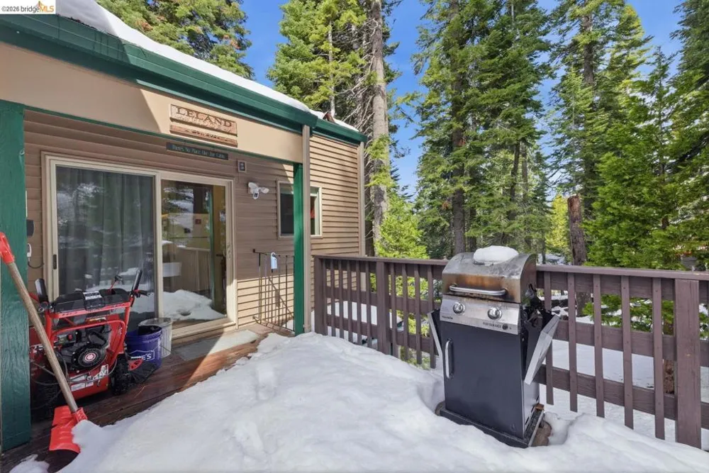 33840 Upper Leland RD ## 25A Strawberry, CA 95364