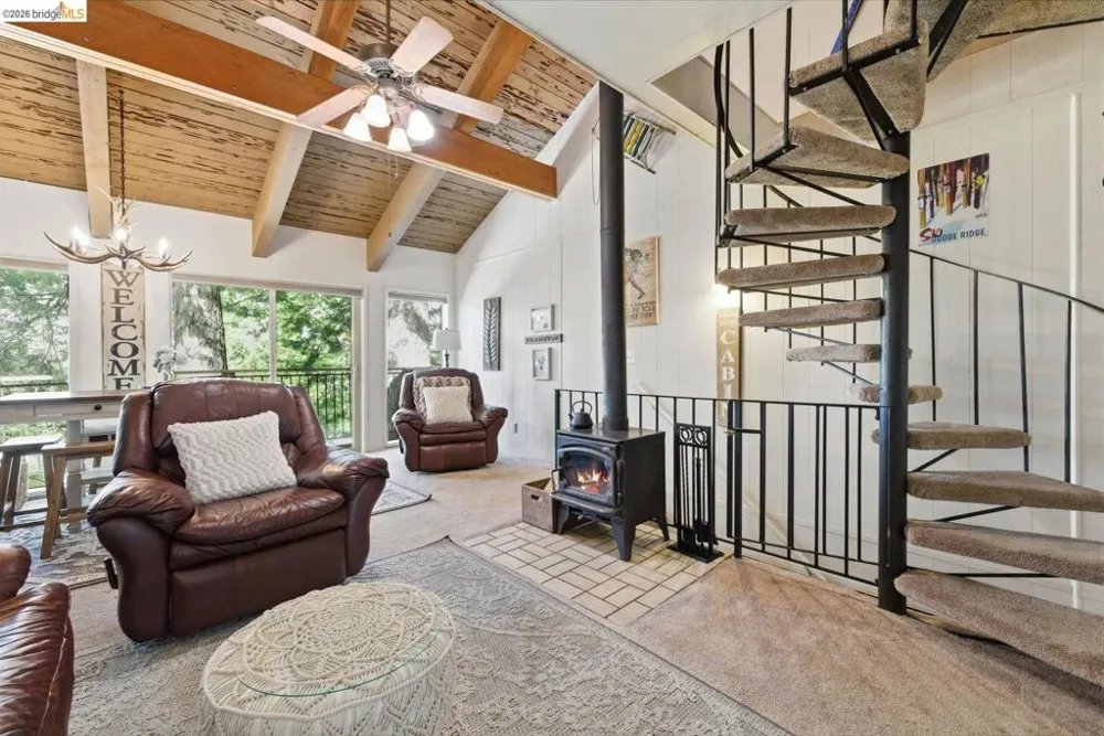 33840 Upper Leland RD ## 25A Strawberry, CA 95364