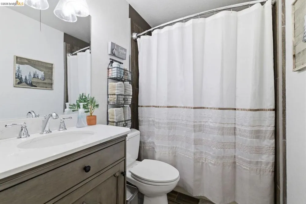33840 Upper Leland RD ## 25A Strawberry, CA 95364