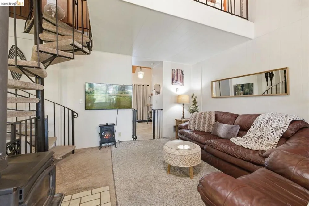 33840 Upper Leland RD ## 25A Strawberry, CA 95364