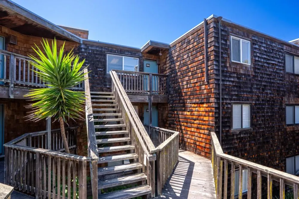 101 Shell Drive #304 Watsonville, CA 95076