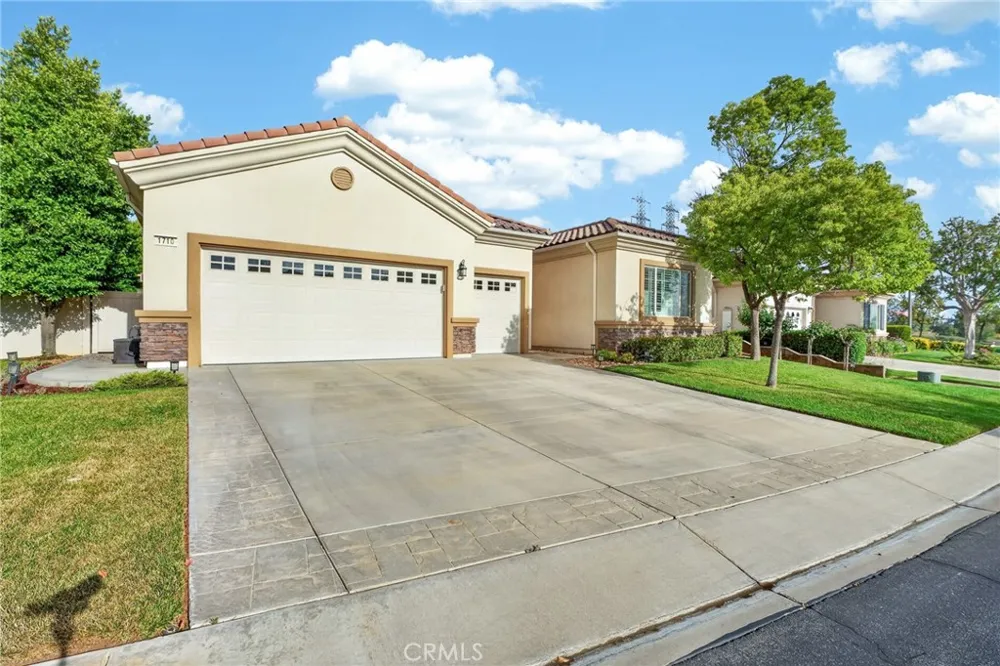 1710 Reyes Beaumont, CA 92223