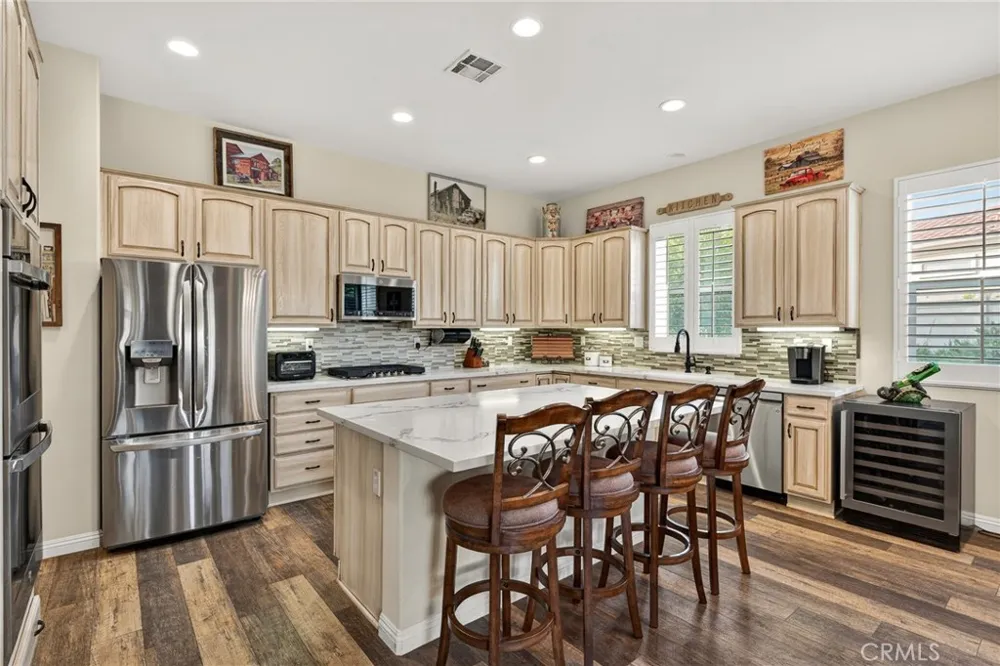1710 Reyes Beaumont, CA 92223