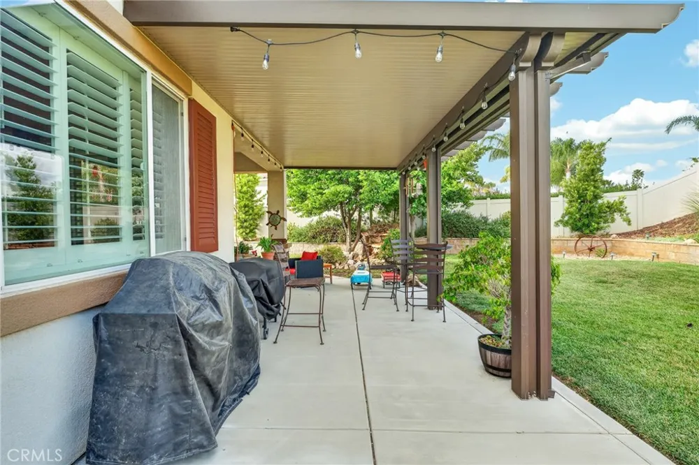 1710 Reyes Beaumont, CA 92223