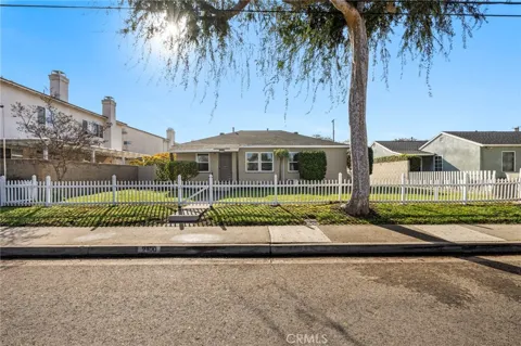 2100 W Valencia