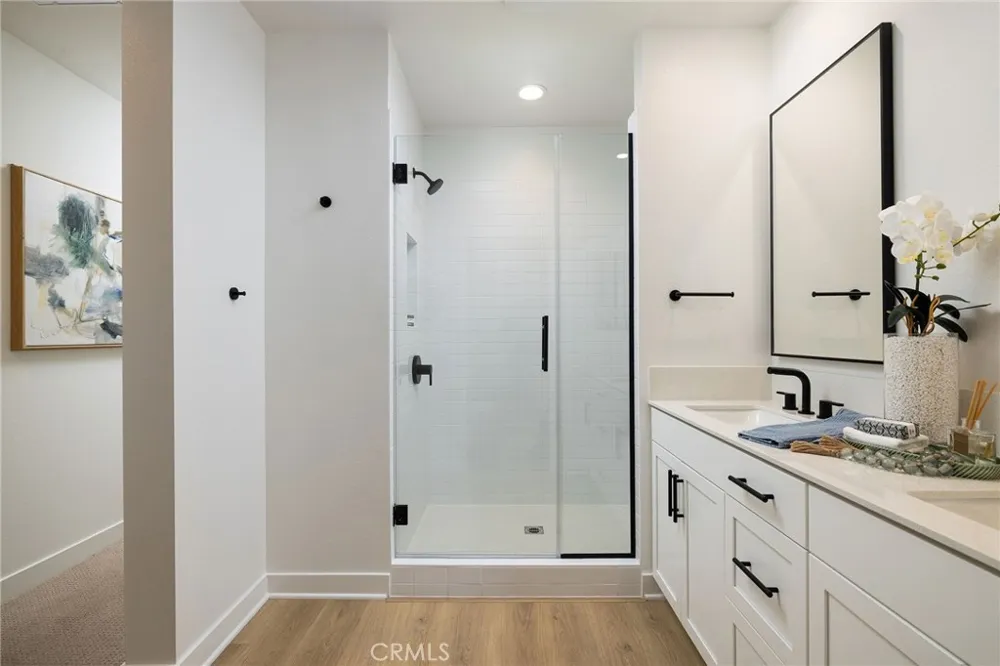 164 E Whittier Boulevard La Habra, CA 90631