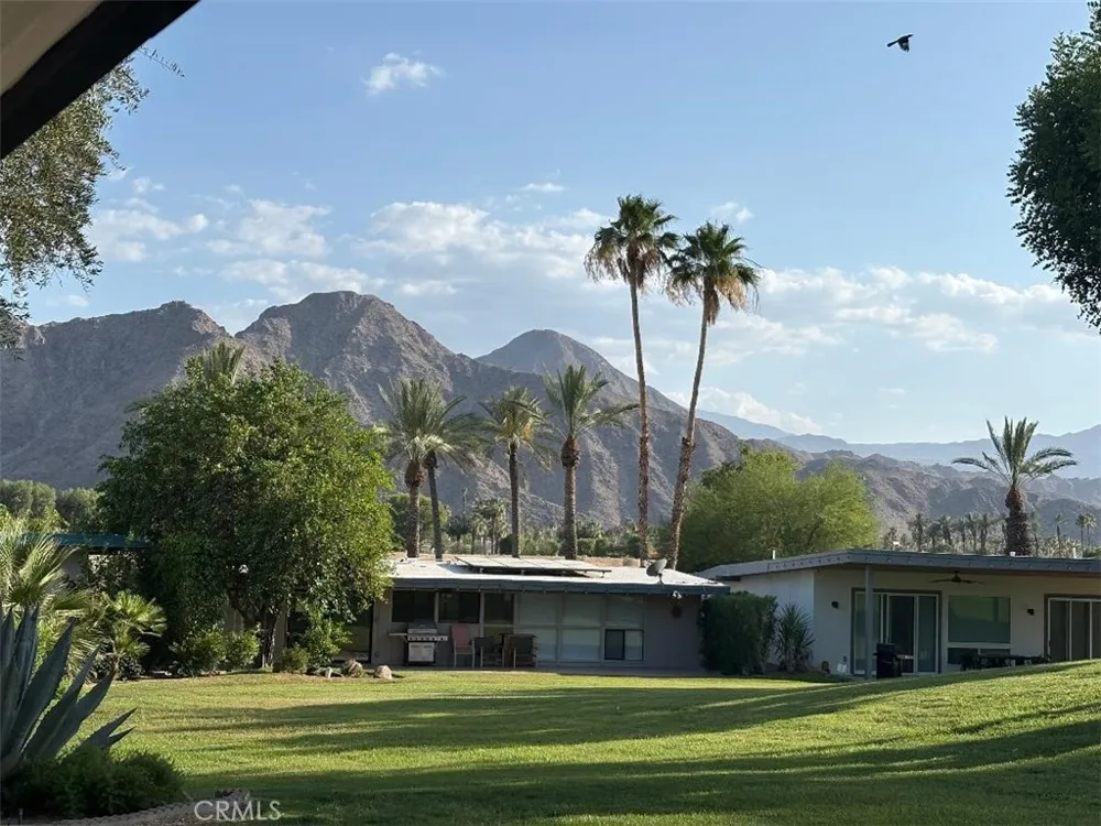 44725 Dakota Indian Wells, CA 92210