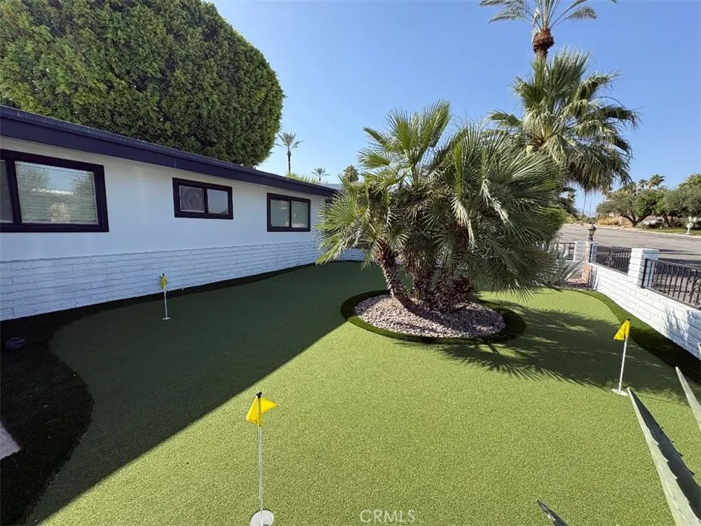 44725 Dakota Indian Wells, CA 92210