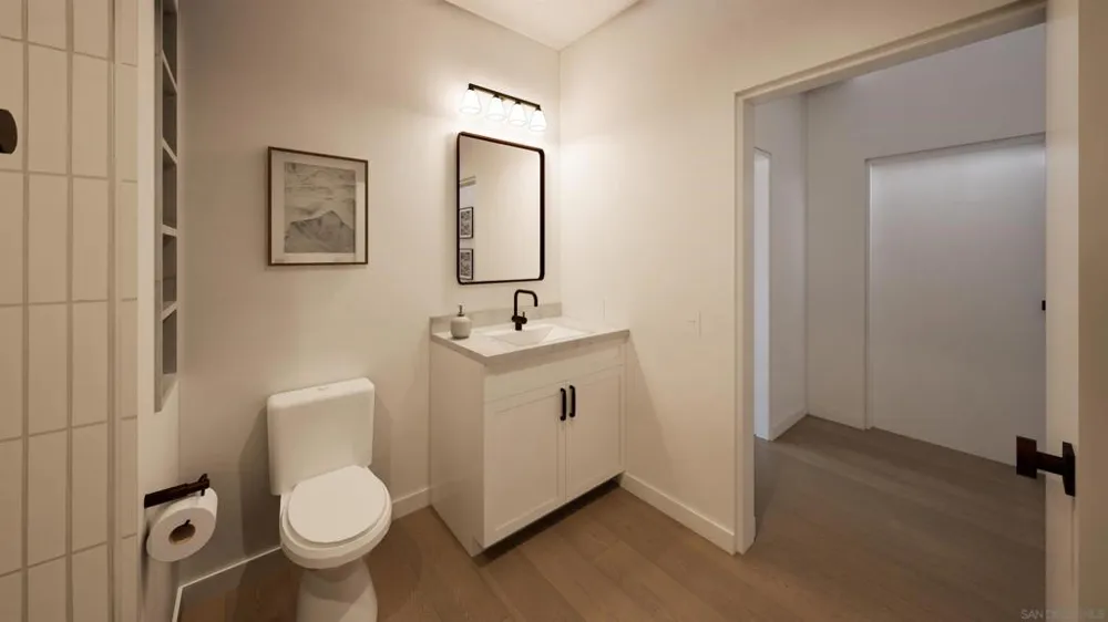 6710 La Jolla Blvd #201 La Jolla, CA 92037