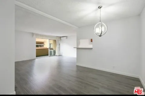 855 Victor Avenue #210