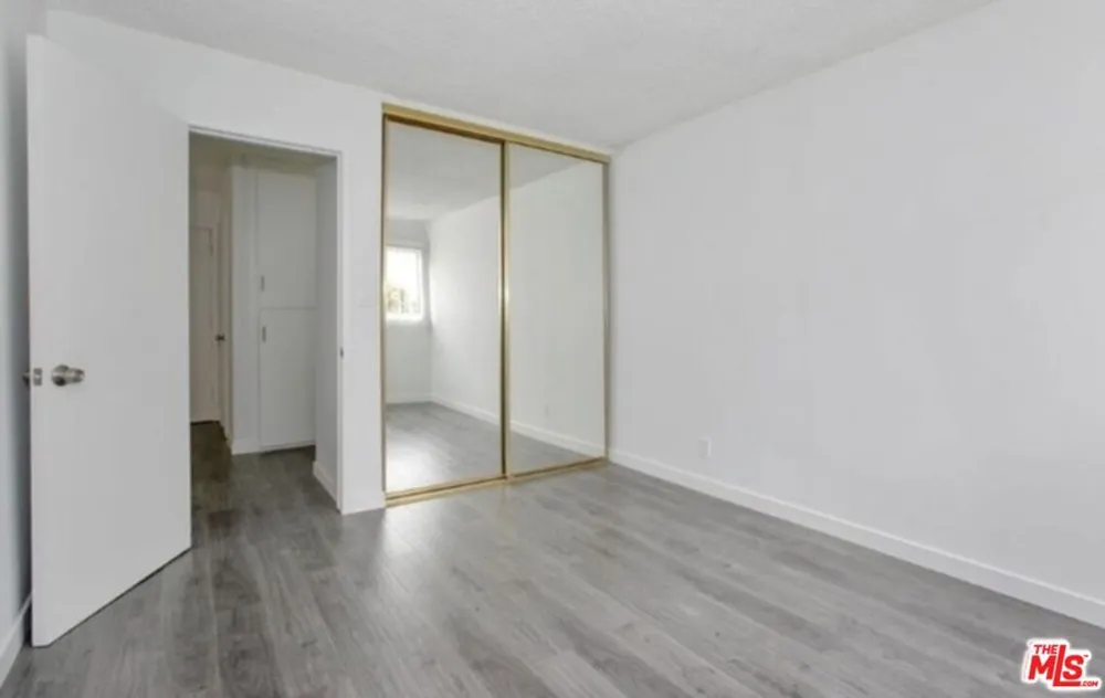 855 Victor Avenue #210 Inglewood, CA 90302