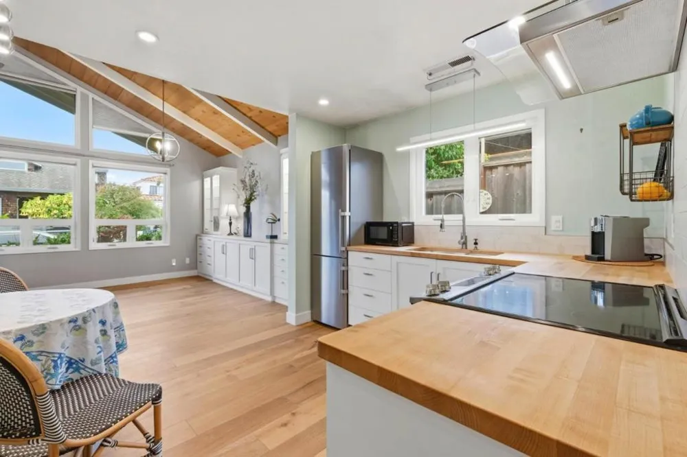 212 3rd Avenue Santa Cruz, CA 95062