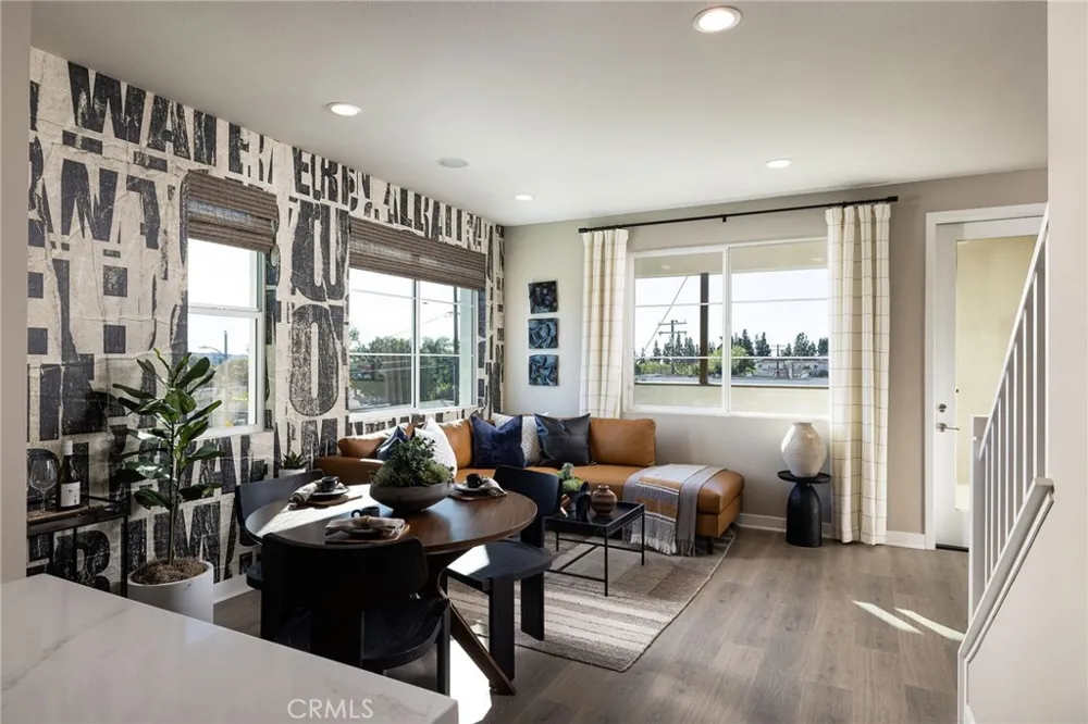 166 E Whittier Boulevard La Habra, CA 90631
