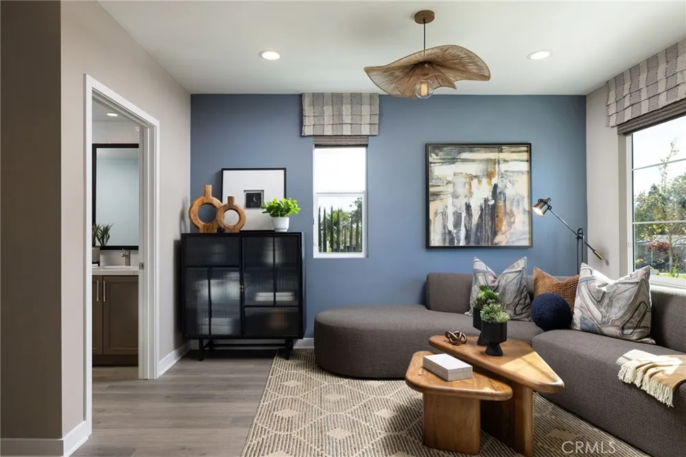 166 E Whittier Boulevard La Habra, CA 90631