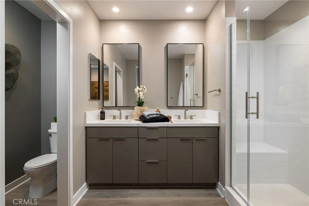 166 E Whittier Boulevard La Habra, CA 90631