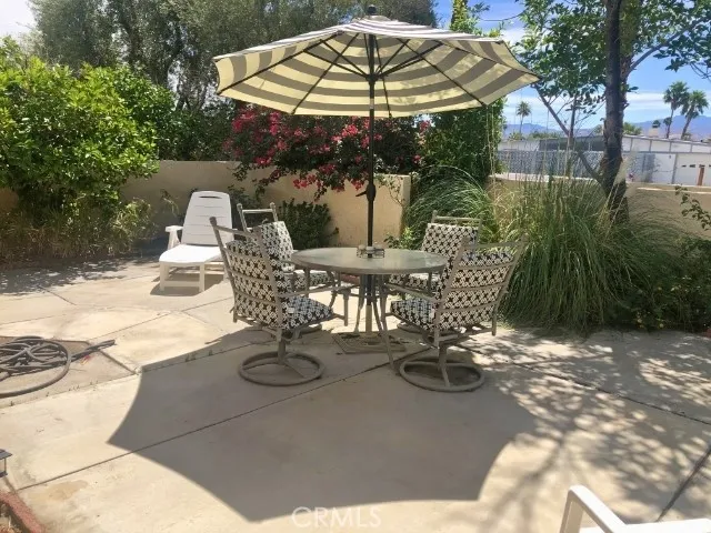 200 E Racquet Club Road #19 Palm Springs, CA 92262