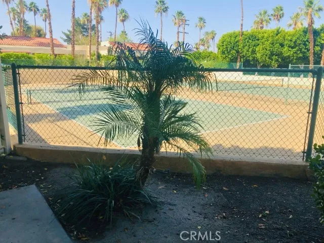 200 E Racquet Club Road #19 Palm Springs, CA 92262