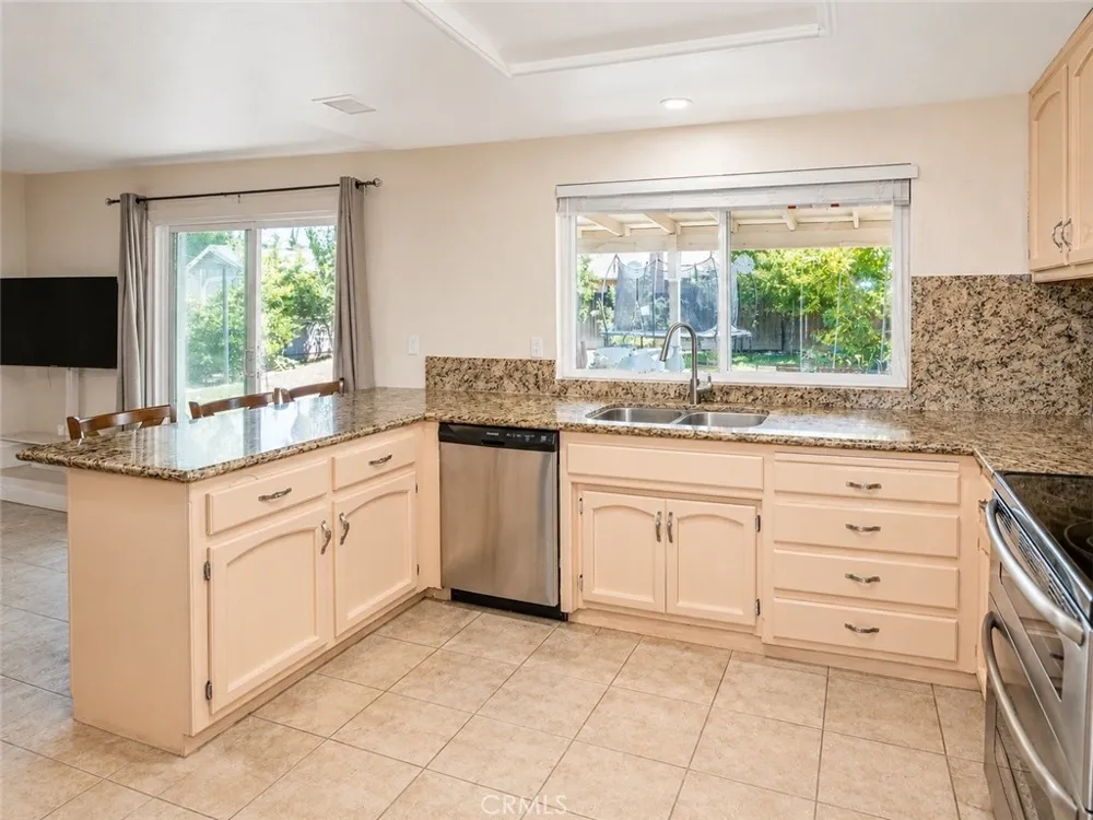 4100 Ahwahnee Court Modesto, CA 95356