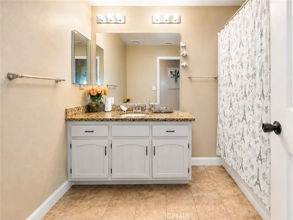 4100 Ahwahnee Court Modesto, CA 95356