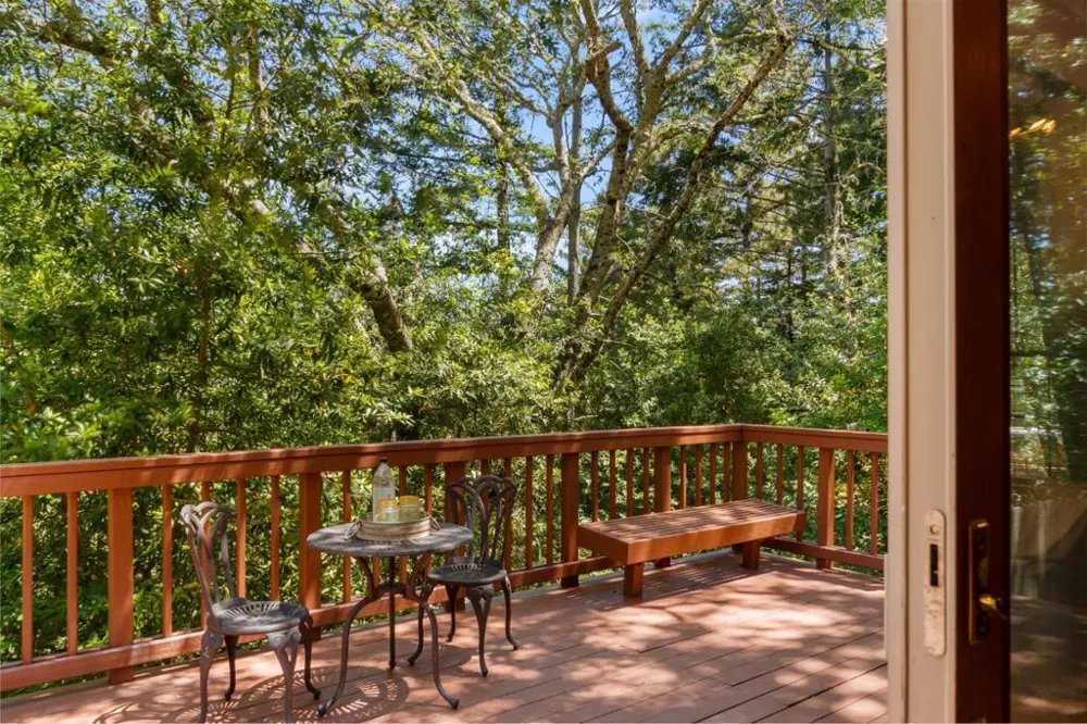 25405 Adams Road Los Gatos, CA 95033