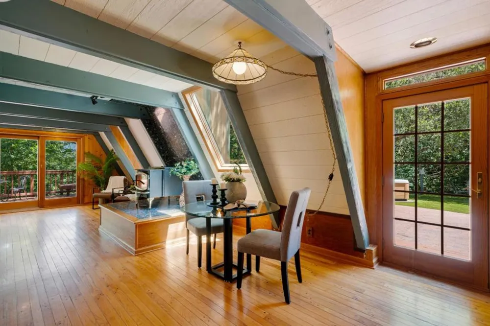 25405 Adams Road Los Gatos, CA 95033
