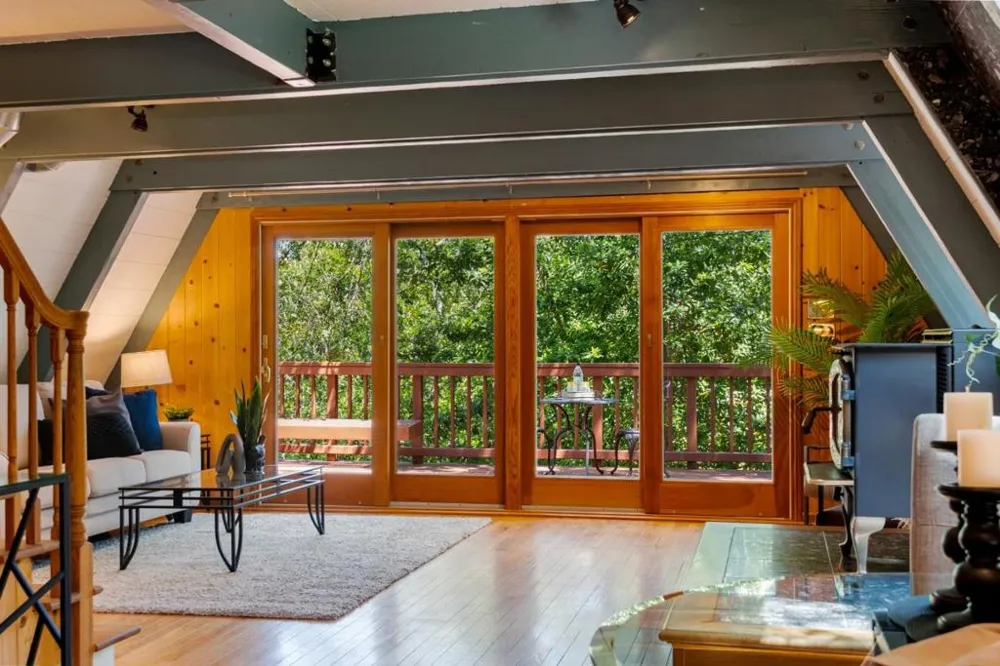 25405 Adams Road Los Gatos, CA 95033