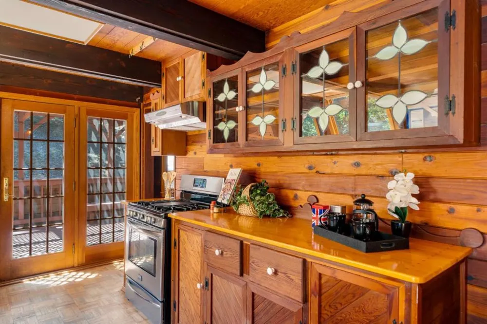 25405 Adams Road Los Gatos, CA 95033