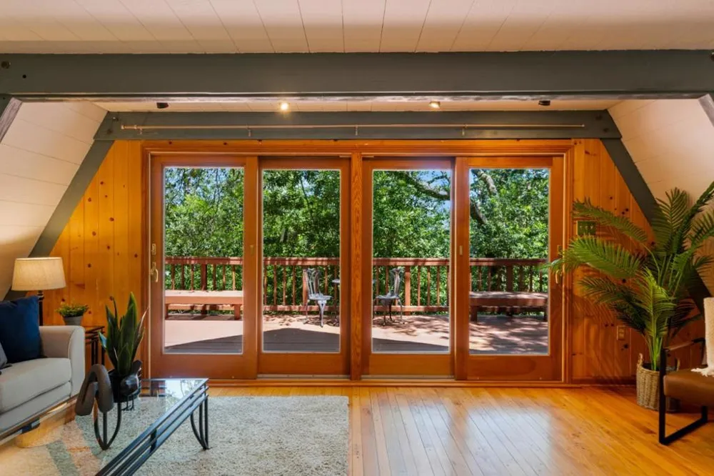 25405 Adams Road Los Gatos, CA 95033