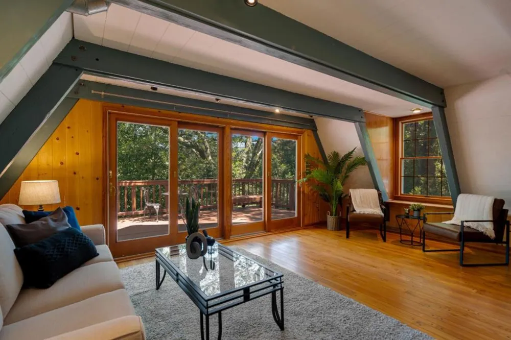 25405 Adams Road Los Gatos, CA 95033