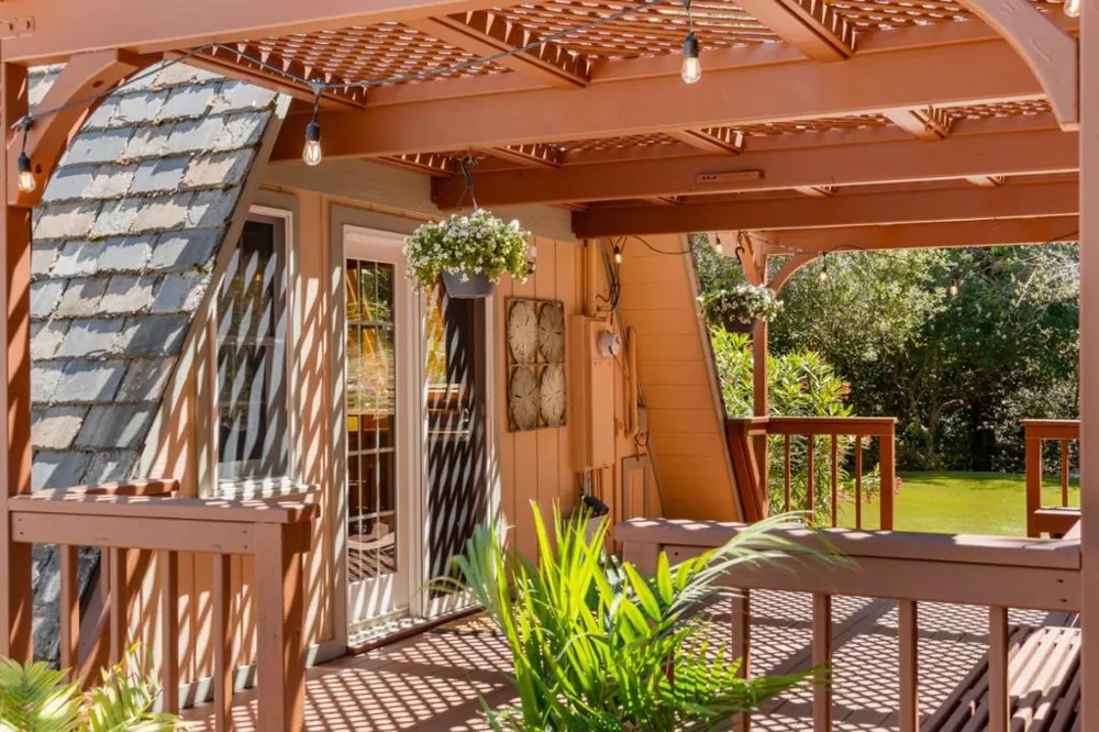 25405 Adams Road Los Gatos, CA 95033