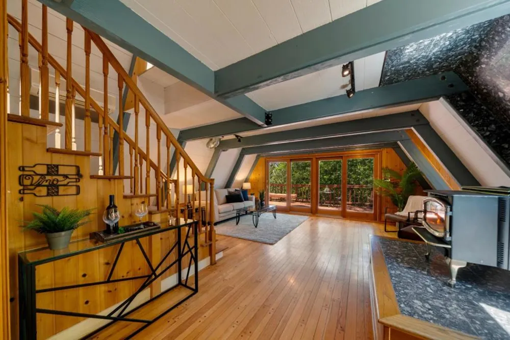 25405 Adams Road Los Gatos, CA 95033