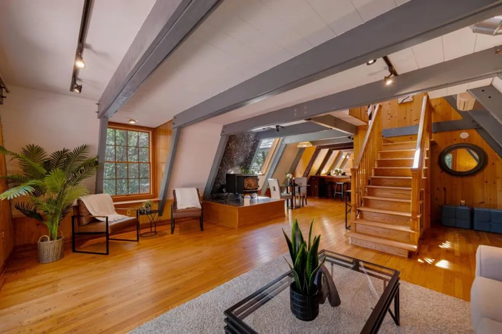 25405 Adams Road Los Gatos, CA 95033