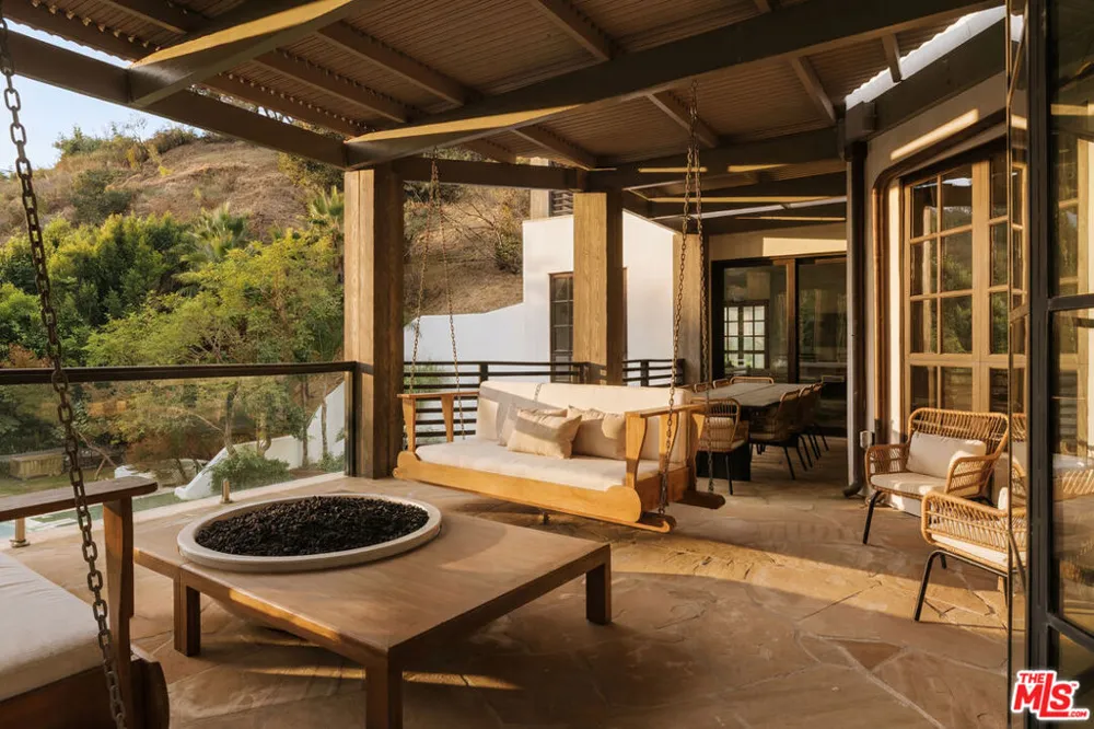 1105 Rivas Canyon Road Pacific Palisades, CA 90272