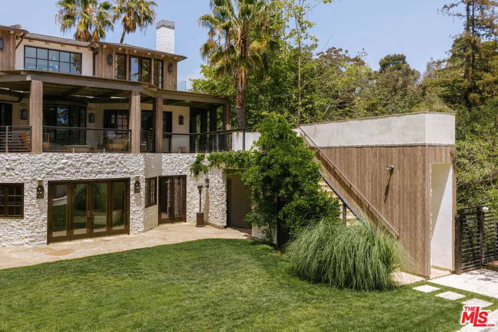 1105 Rivas Canyon Road Pacific Palisades, CA 90272