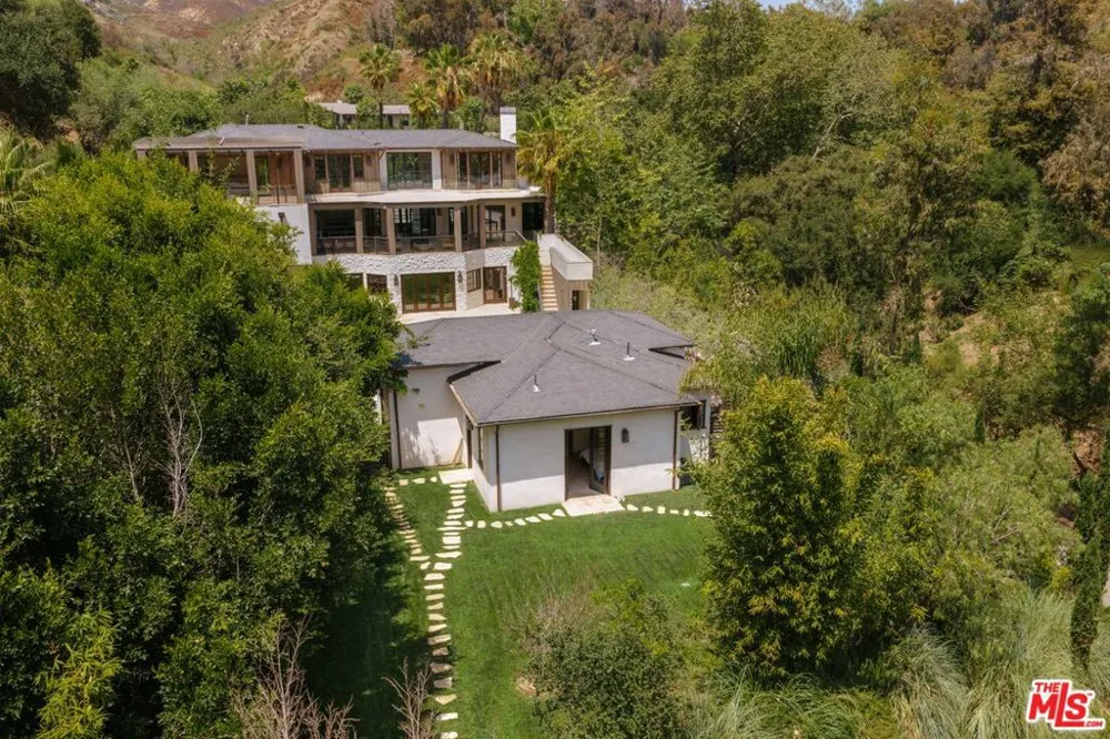 1105 Rivas Canyon Road Pacific Palisades, CA 90272