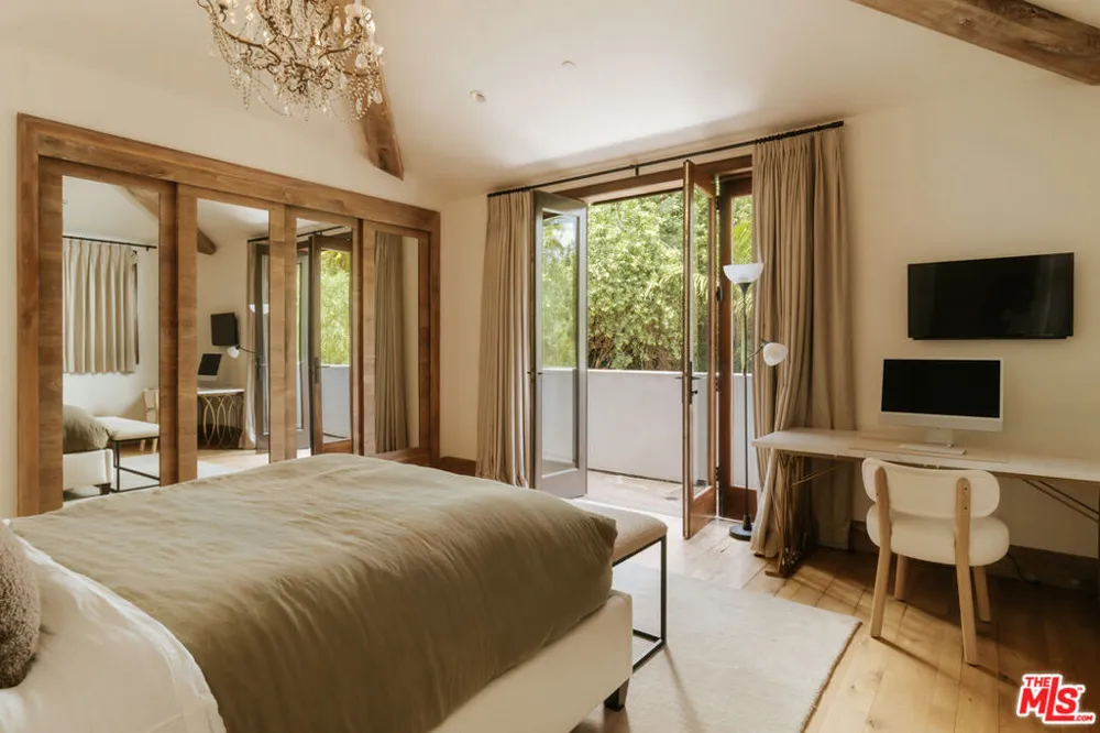 1105 Rivas Canyon Road Pacific Palisades, CA 90272
