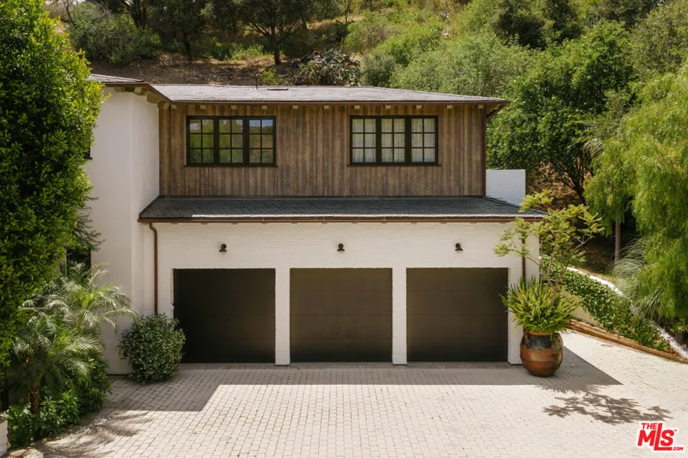 1105 Rivas Canyon Road Pacific Palisades, CA 90272