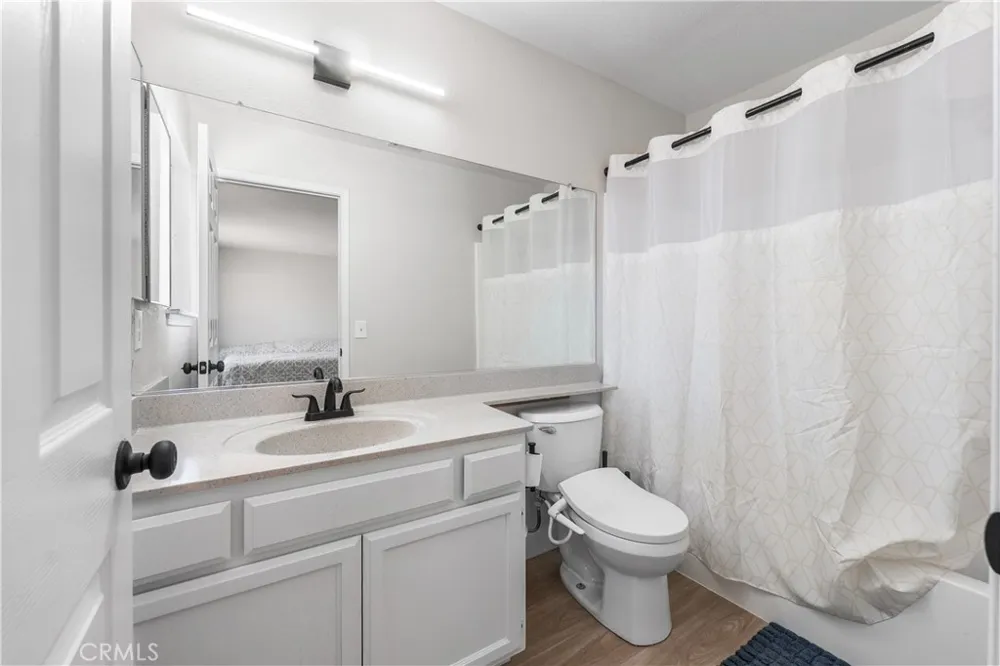 43441 30th St W #3 Lancaster, CA 93536